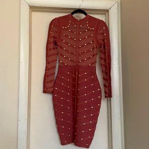 Bodycon dress!!! A very beautiful dress